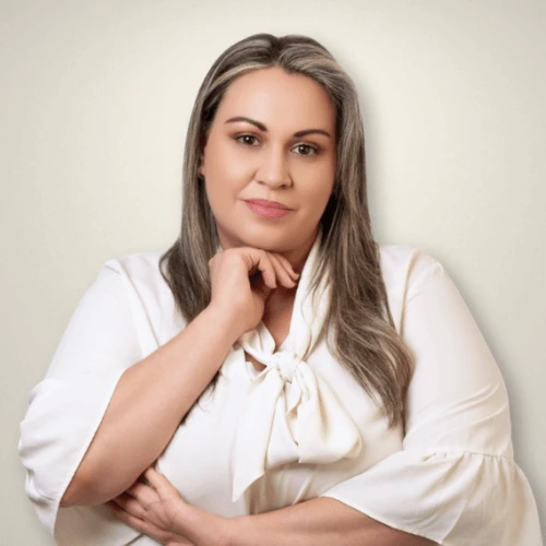 Teacher Mayara Silveira